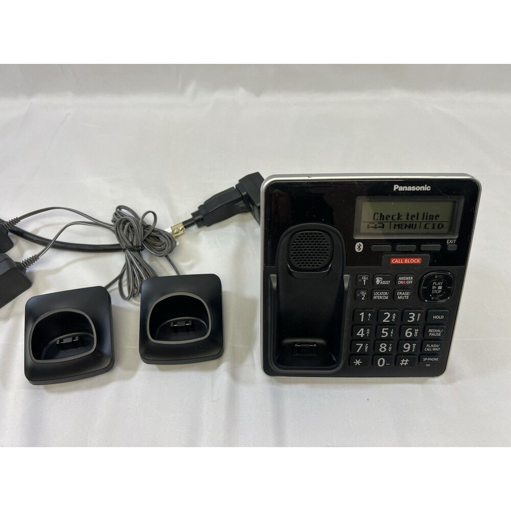 Panasonic KX-TGF970 Wireless/Cordless Phone w/ 2 Additional Handsets - Picture 3 of 7